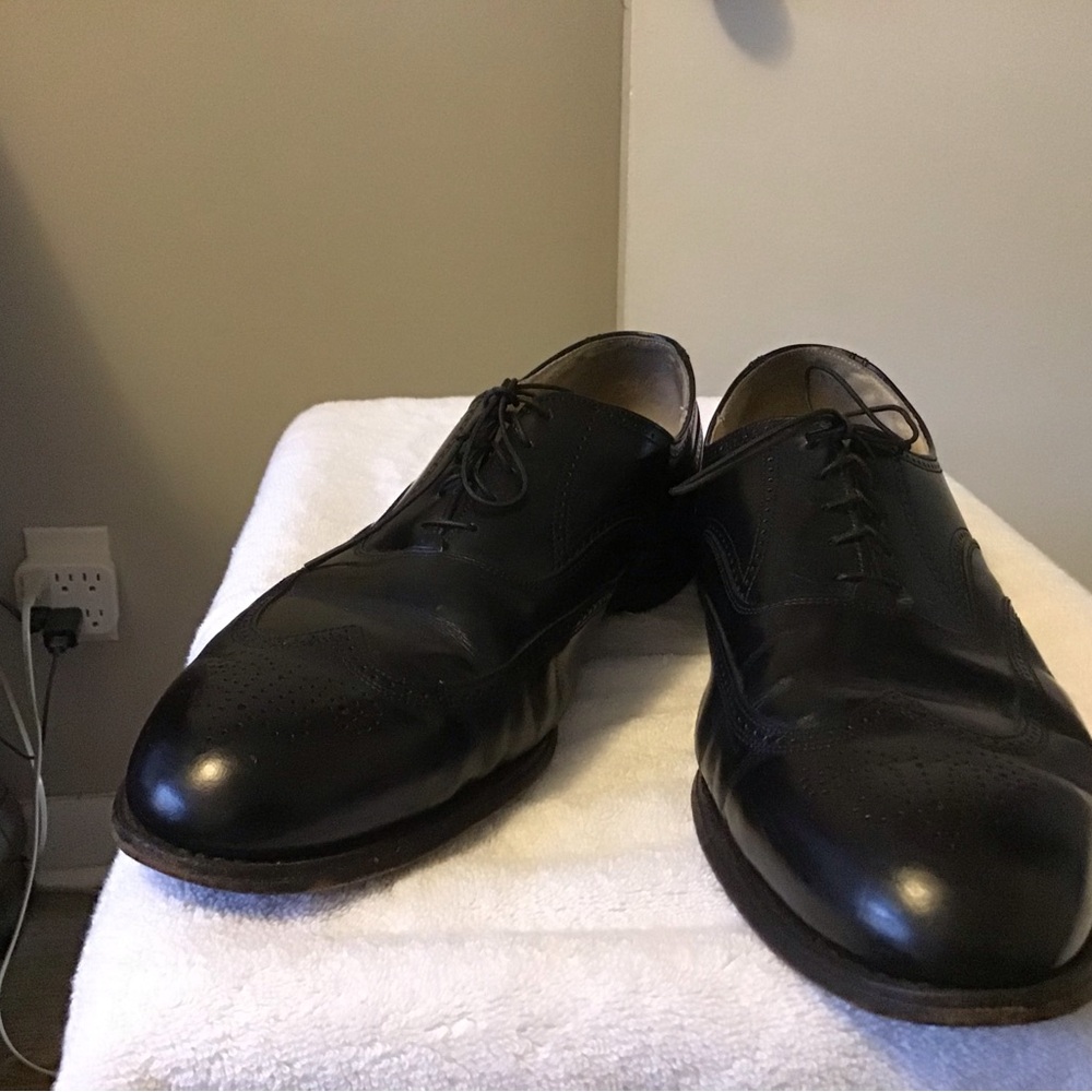 Elegant Black Leather Men's Oxfords
